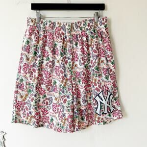 Rare New Era New York Yankees Watercolor Floral Shorts XL